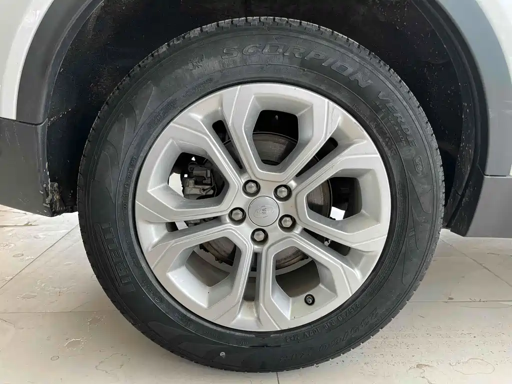 LAND ROVER DISCOVER SPORTS