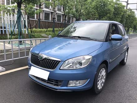 晶锐 2012款 1.6L 自动酷黑版