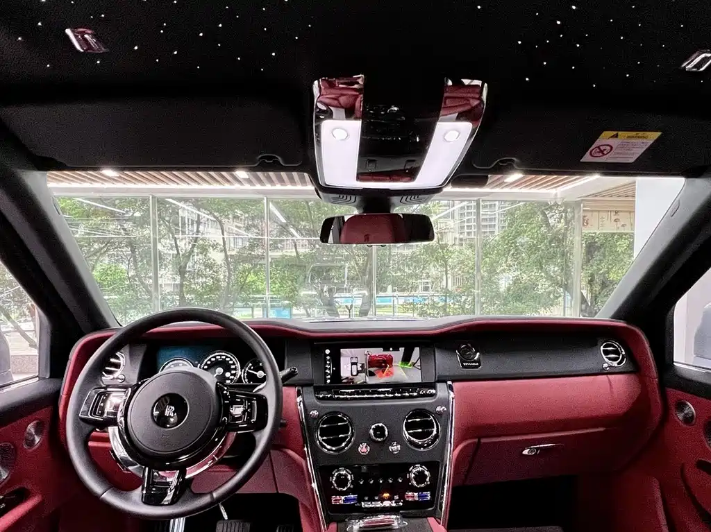 ROLLS-ROYCE CULLINAN