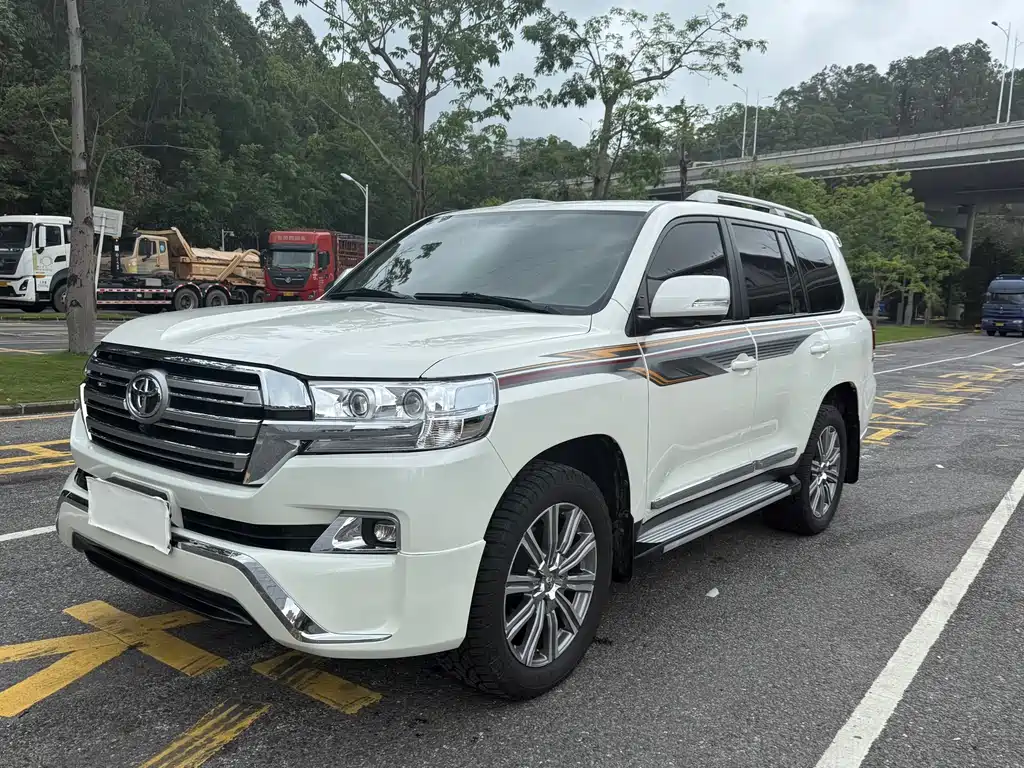 Toyota Land Cruiser 2019