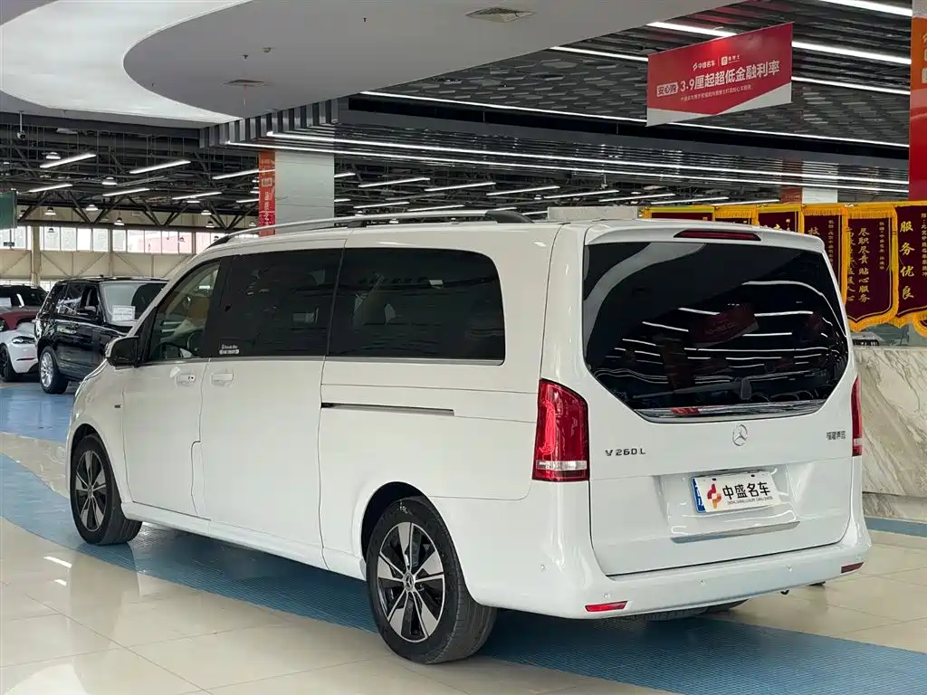 MERCEDES-BENZ V CLASS