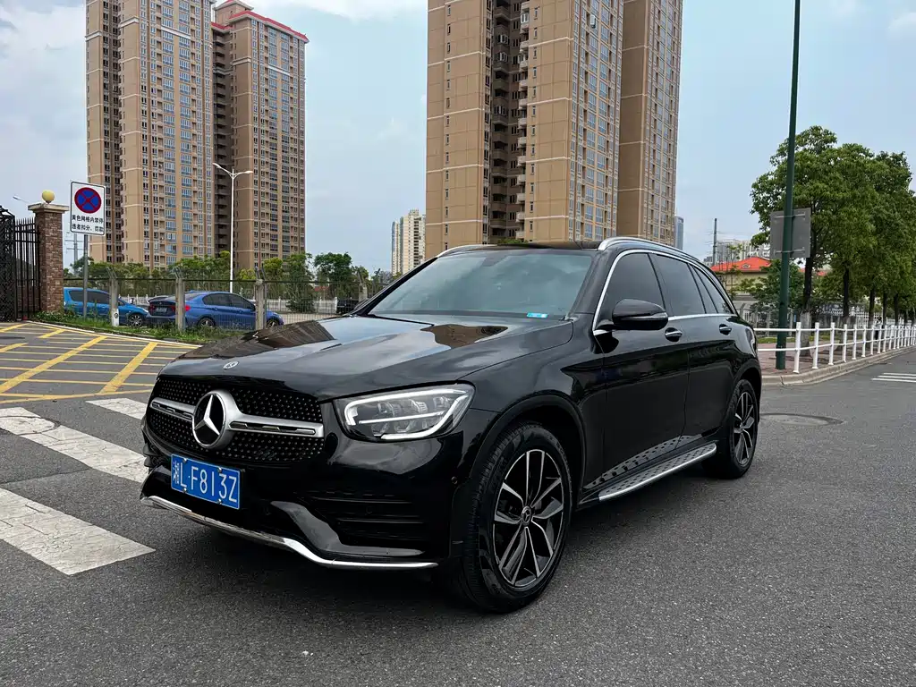 MERCEDES-BENZ GLC