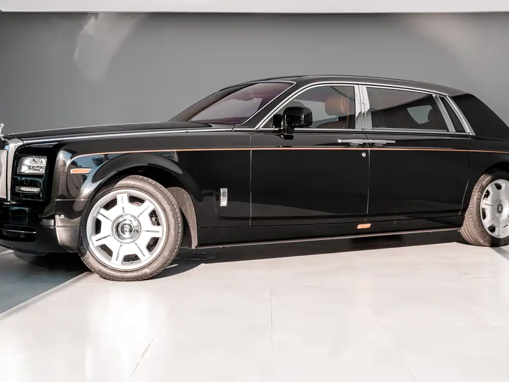 ROLLS-ROYCE PHANTOM