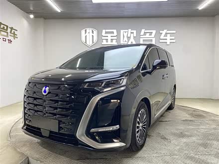 腾势D9 2022款 DM-i 970 四驱尊荣型