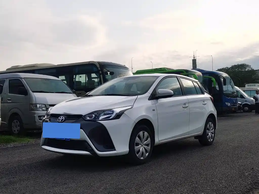 YARiS L Cheetah 2022 модельный год, 1.5L CVT ведущая PLUS версия 31000 km 2022