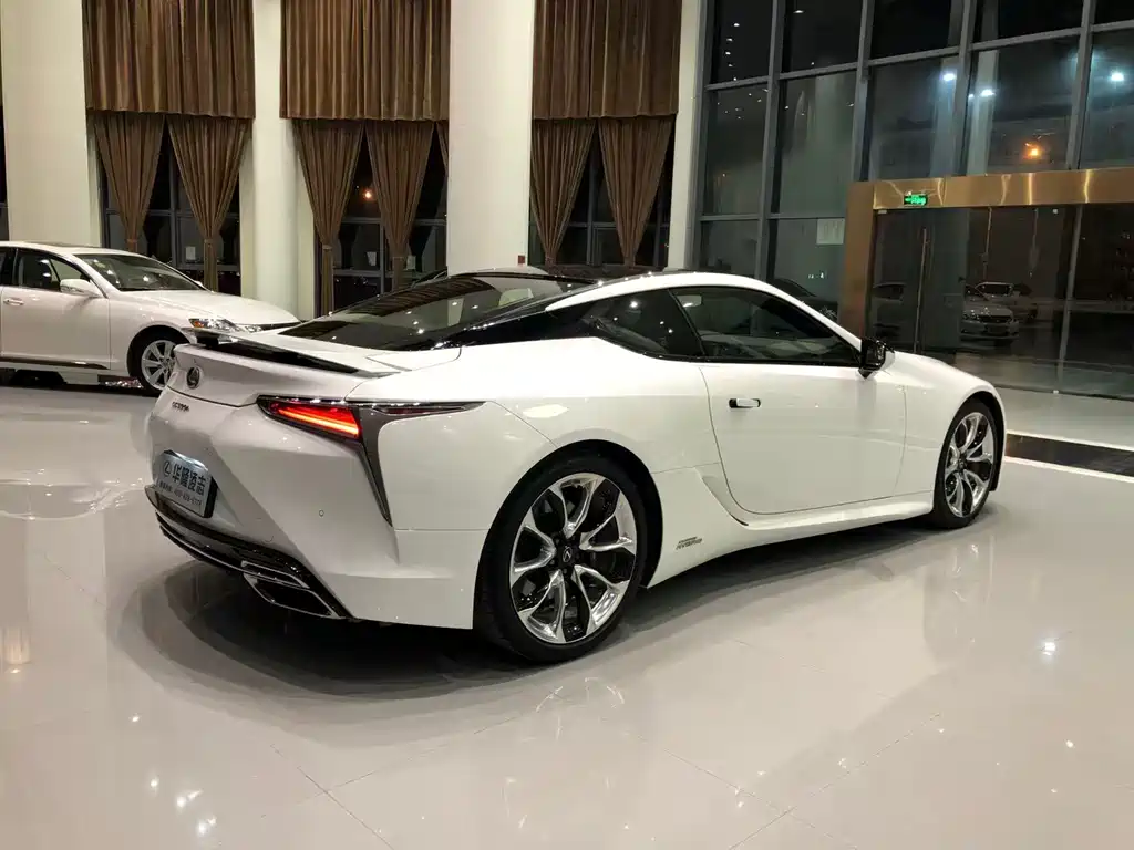 LEXUS LC