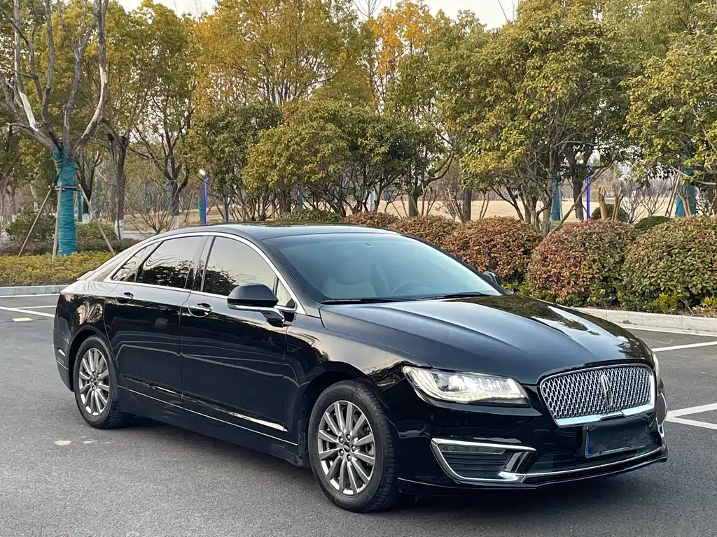 LINCOLN  MKZ