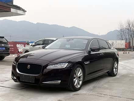 捷豹XFL 2019款 XFL 2.0T 250PS 两驱豪华版