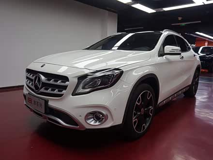 奔驰GLA 2017款 GLA 220 4MATIC 时尚型