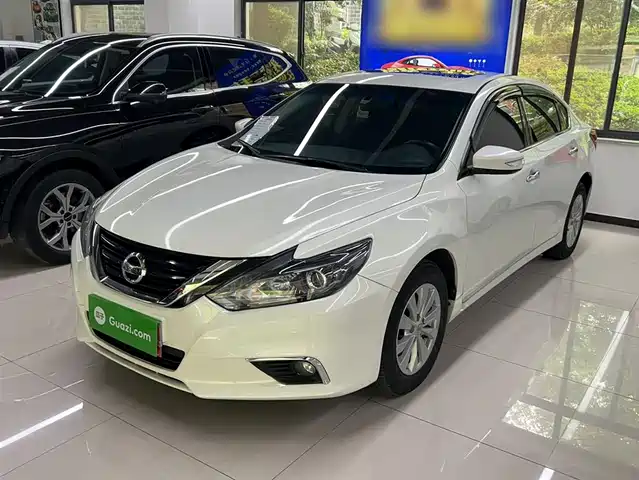NISSAN TEANA 2017