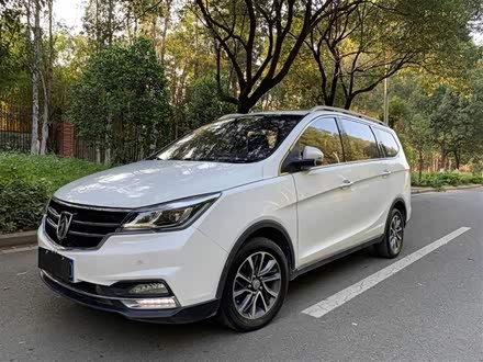 宝骏730 2017款 1.8L iAMT尊享型 7座