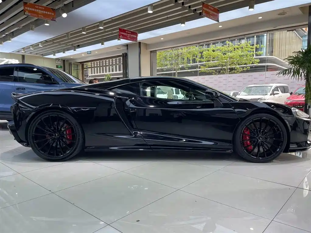 MCLAREN  GT