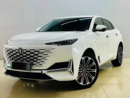 长安UNI-K 智电iDD 2022款 蓝鲸iDD 130km 1.5T 尊贵型