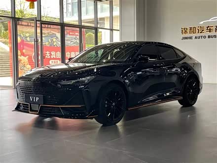 长安UNI-V 2022款 1.5T 运动版