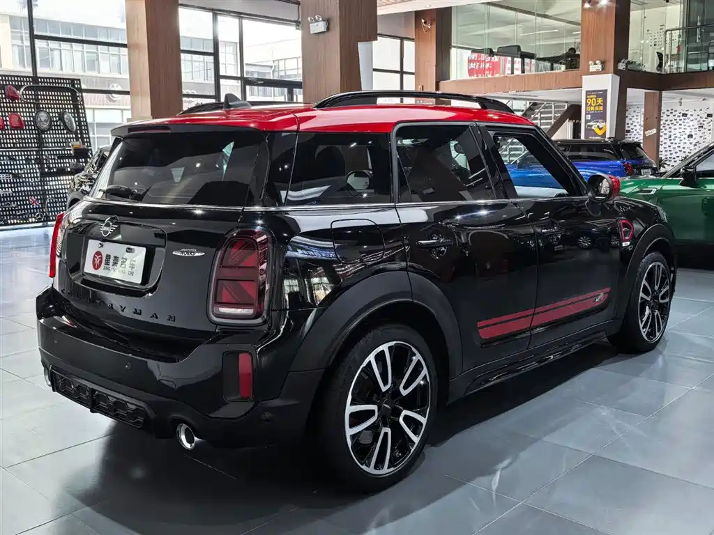 MINI JCW COUNTRYMAN