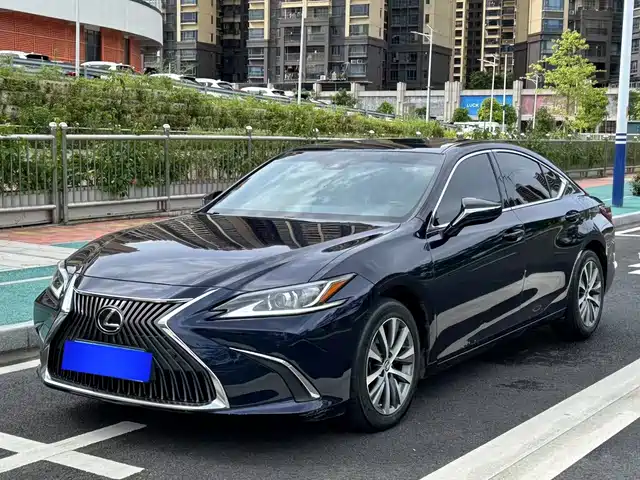 LEXUS  ES 2021