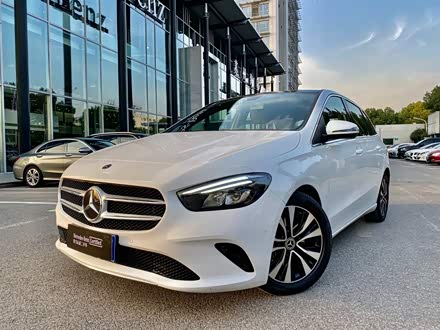 奔驰B级 2021款 B 200 动感型