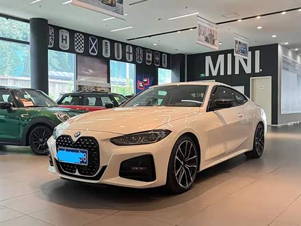 宝马4系 2022款 430i M运动曜夜套装