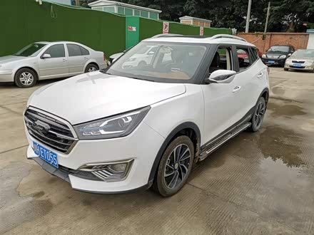 众泰T300 2017款 1.5L 手动尊享型