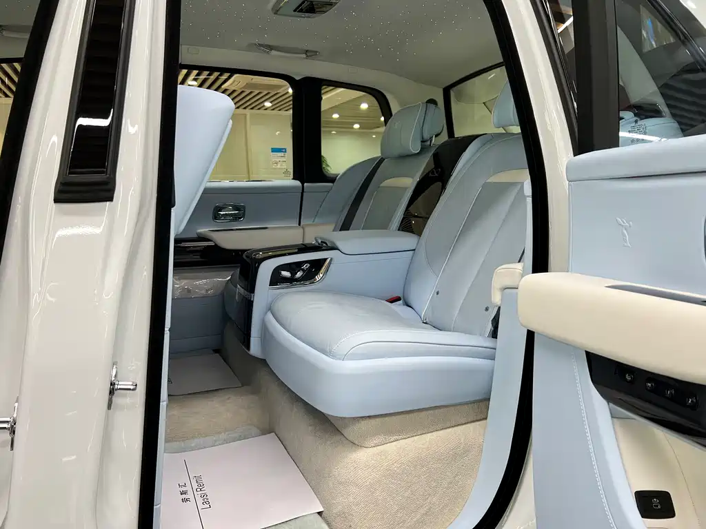 ROLLS-ROYCE CULLINAN