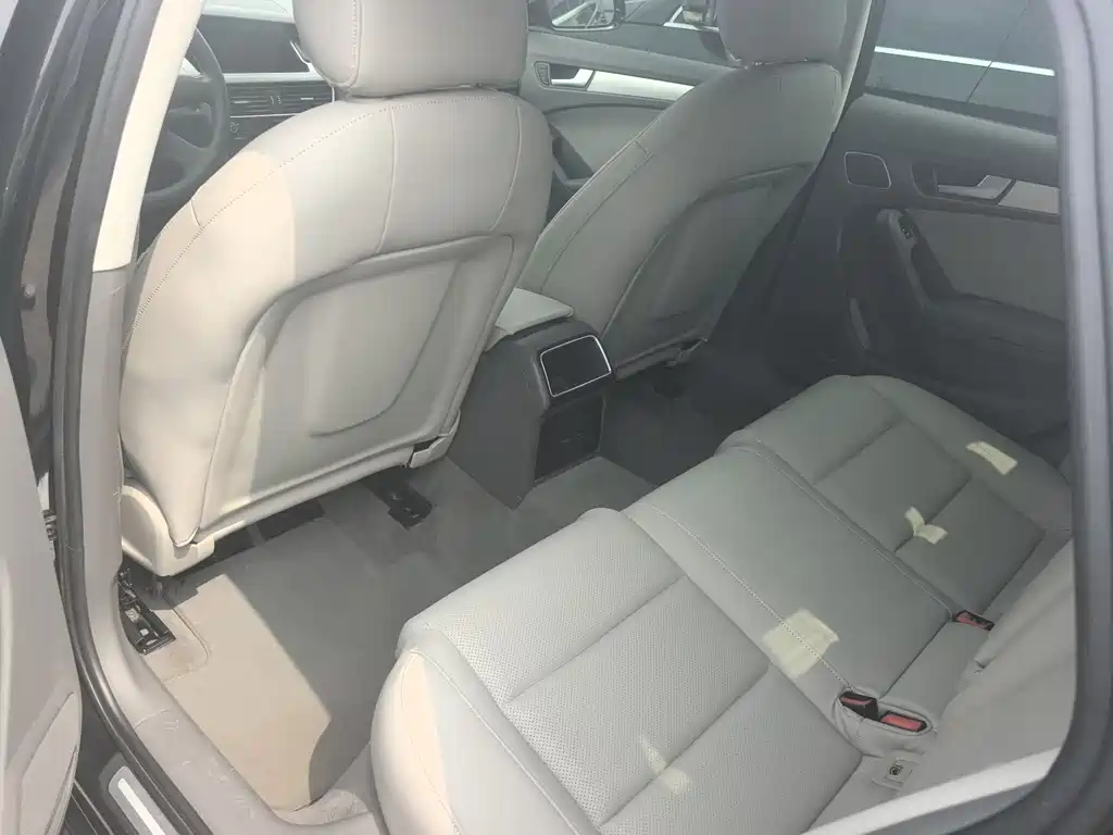 Audi A4L 2009 2.0 TFSI