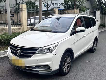 宝骏730 2017款 1.5T 手动时尚型 7座 国V