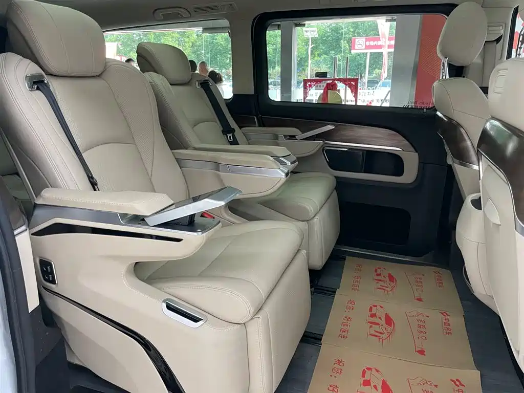 MERCEDES-BENZ V CLASS