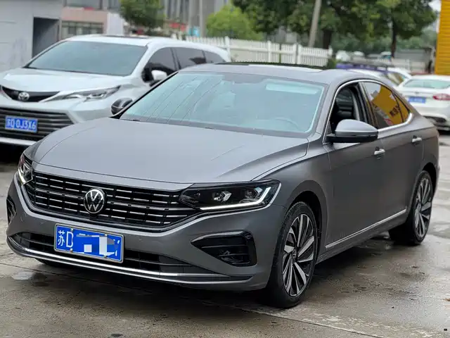VOLKSWAGEN PASSAT 2022