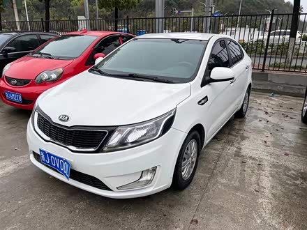 起亚K2 2015款 三厢 1.4L MT GLS