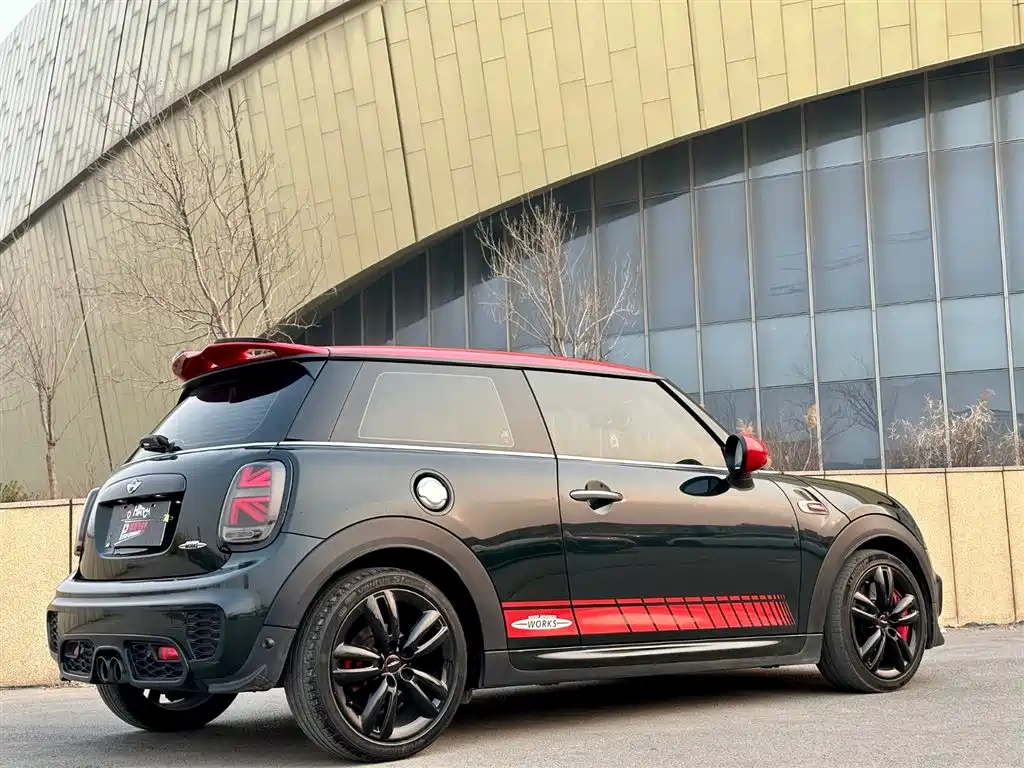 MINI JCW