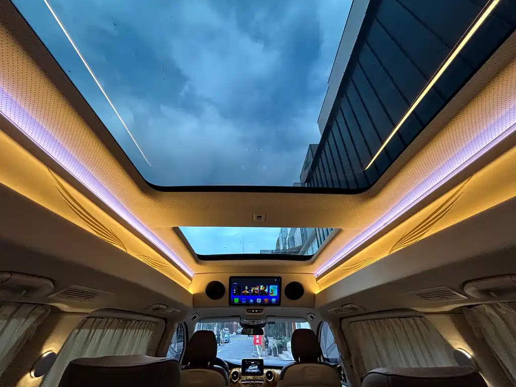 MERCEDES-BENZ V CLASS