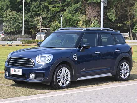 MINI COUNTRYMAN 2018款 1.5T COOPER ALL4 艺术家