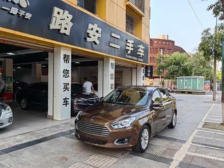 福睿斯 2015款 1.5L 手动时尚型