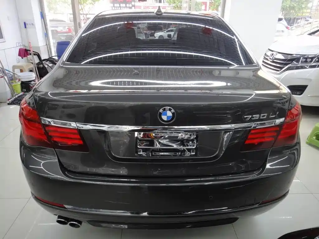 BMW 7 Series 7 2013 730Li Lead