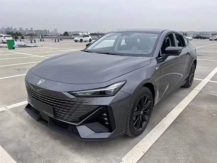 长安UNI-V 智电iDD 2023款  智电iDD 1.5T 113km智趣型