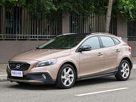沃尔沃V40 2014款 Cross Country T5 AWD 智雅版