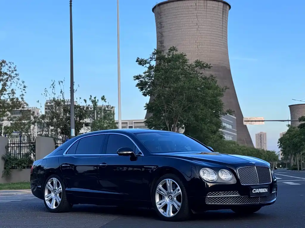 Bentley Flying Spur 4.0T V8 Standard Edition, фото 2