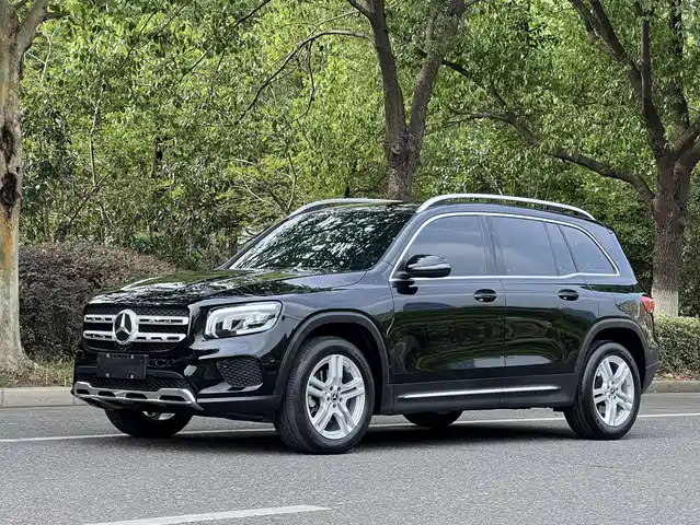 MERCEDES-BENZ GLB 2022