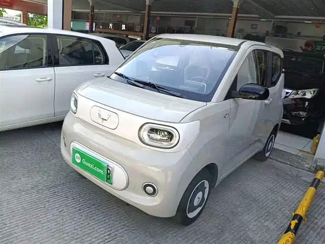 WULING AUTOMOBILE HONGGUANG MINIEV 2025