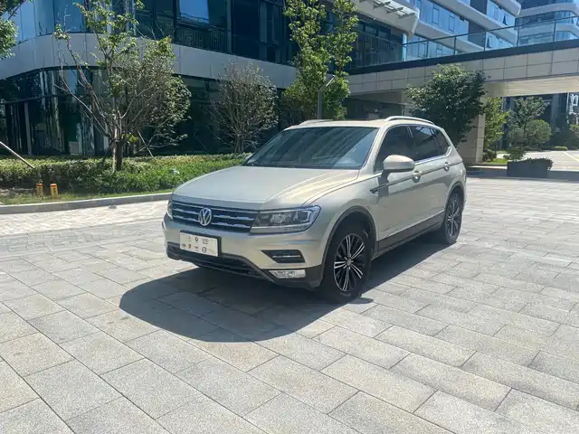 Volkswagen Tiguan L