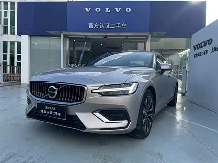 沃尔沃S60 2023款 B4 智远豪华版