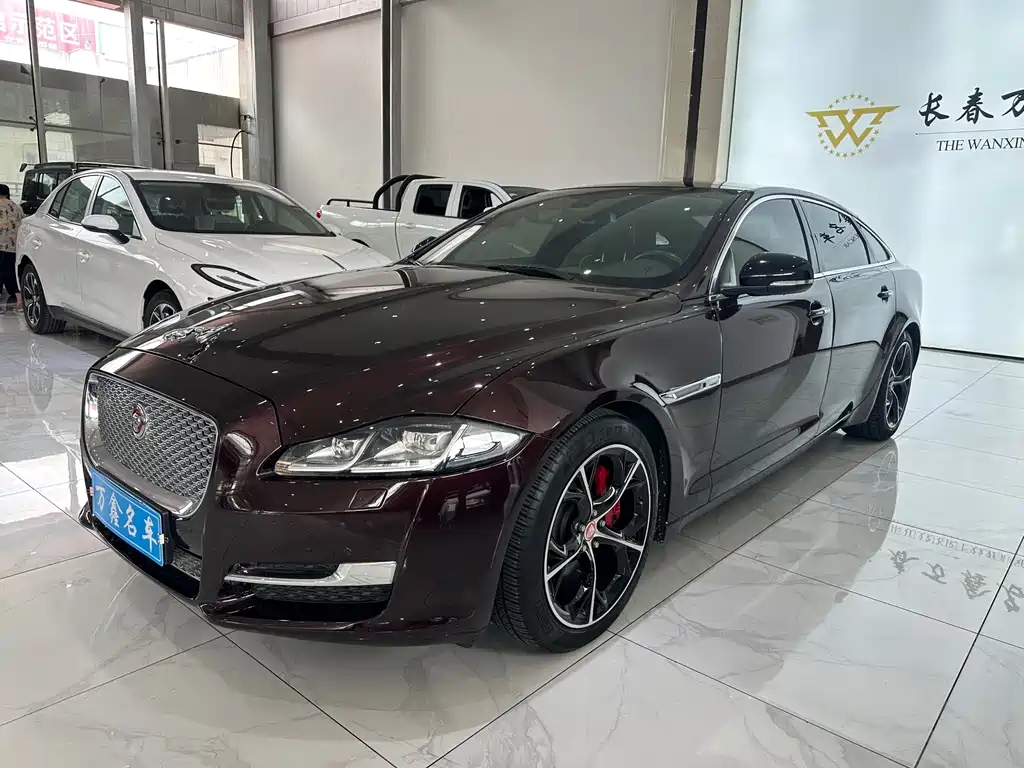 JAGUAR XJ