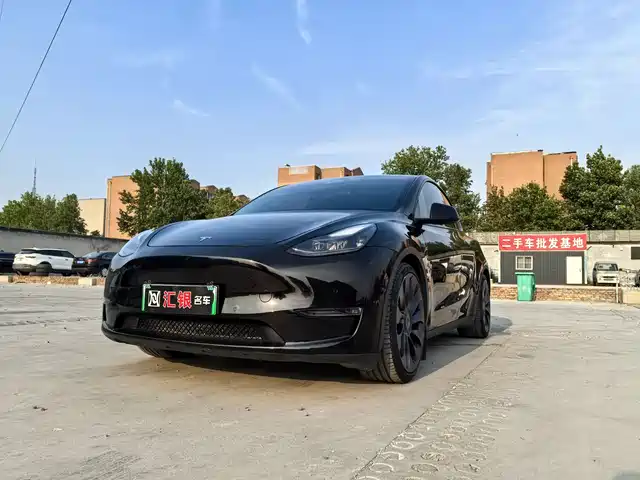 TESLA MODEL Y 2023