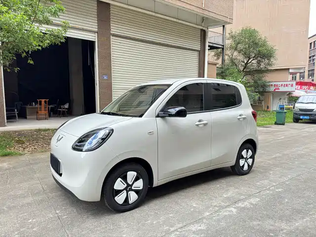 WULING AUTOMOBILE HONGGUANG MINIEV 2025