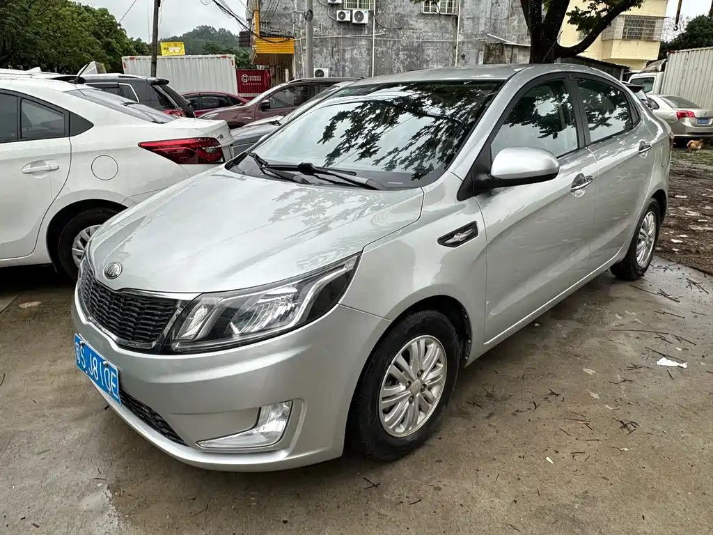 Kia K2 2013