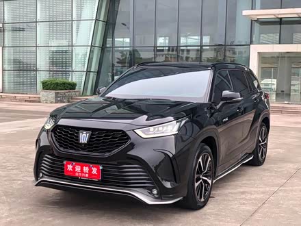 皇冠陆放 2021款 2.5L HEV四驱旗舰版