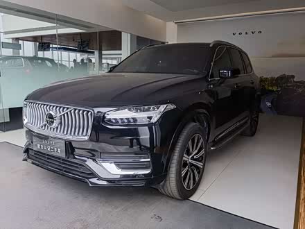 沃尔沃XC90新能源 2022款 改款 E驱混动 T8 智尊豪华版 7座
