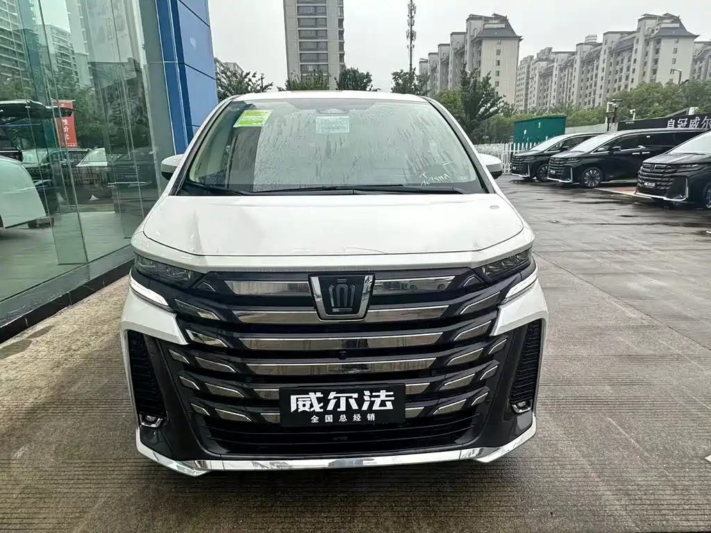 Toyota Vellfire 0