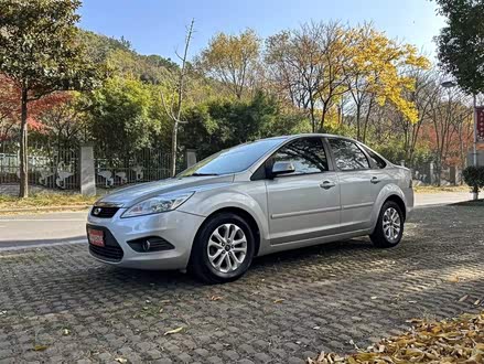 福克斯 2011款 三厢 1.8L 自动豪华型