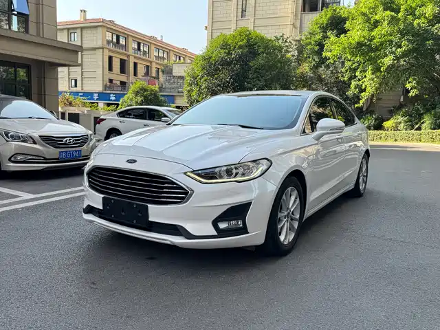 FORD MONDEO 2022